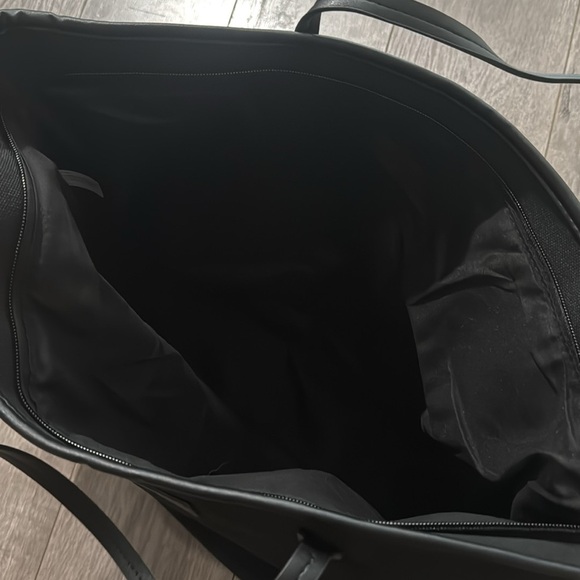 CLEOBELLA CANVAS TOTE | BLACK - Picture 5 of 5